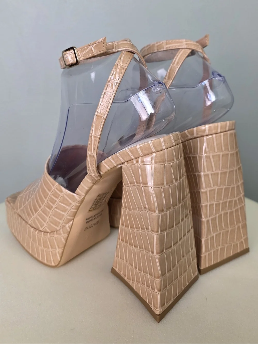 Forever 21 Neutral Tan Faux Croc Platform Triangle Block Flare Heels 7.5, EUC!
